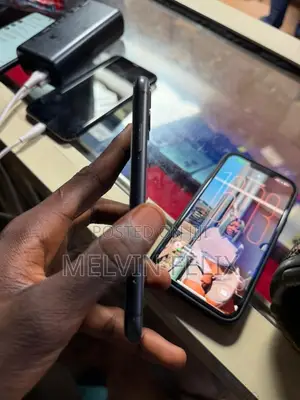 Apple iPhone 11 64 GB Black