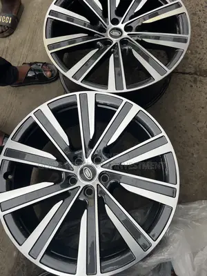 Size 23 Rims and Size 22 Rims Range Rover