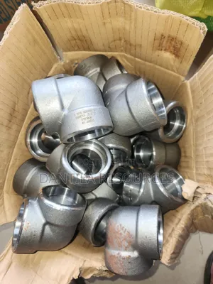 1.1/2" Class 3000 Socket Weld 90deg Elbow