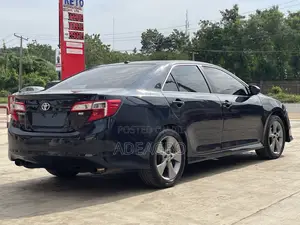 Toyota Camry SE V6 4dr Sedan (3.5L 6cyl 6A) 2013 Blue