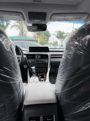 Lexus RX 200t 2WD 2017 Gold