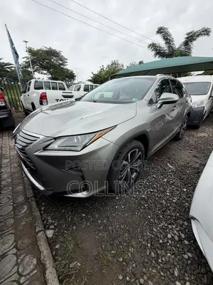 Lexus RX 200t 2WD 2017 Gold