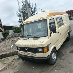 Mercedes-Benz T2 1998