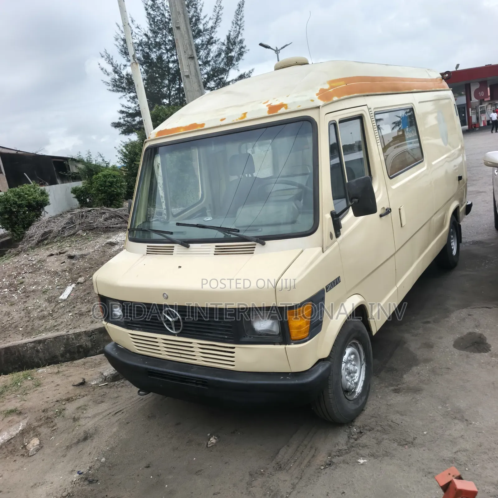 Mercedes-Benz T2 1998