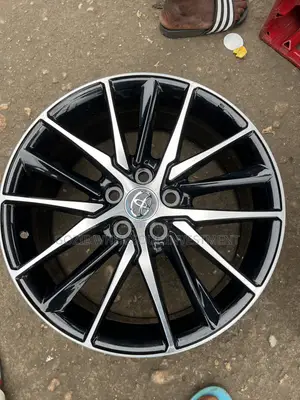 Toyota Size 18 Alloy Wheel