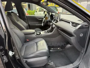 Toyota RAV4 2021 Black