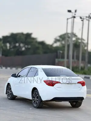 Toyota Corolla 2017 White