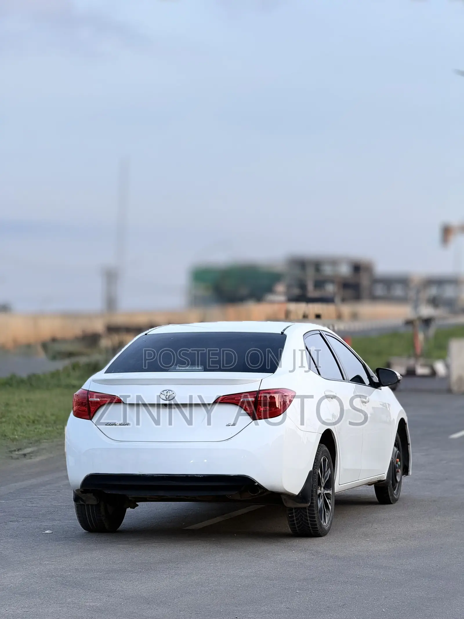 Toyota Corolla 2017 White