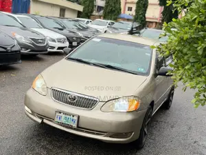 Toyota Corolla 2005 Gold