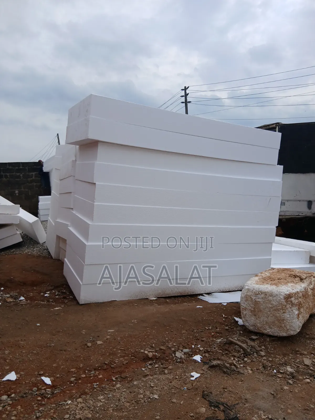 Polystyrene Board and Parapet Pop