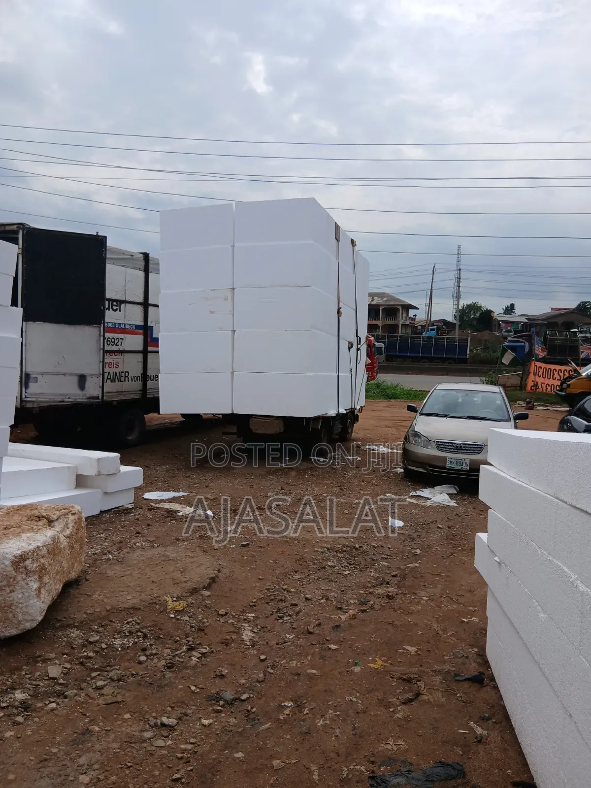 Polystyrene Board and Parapet Pop