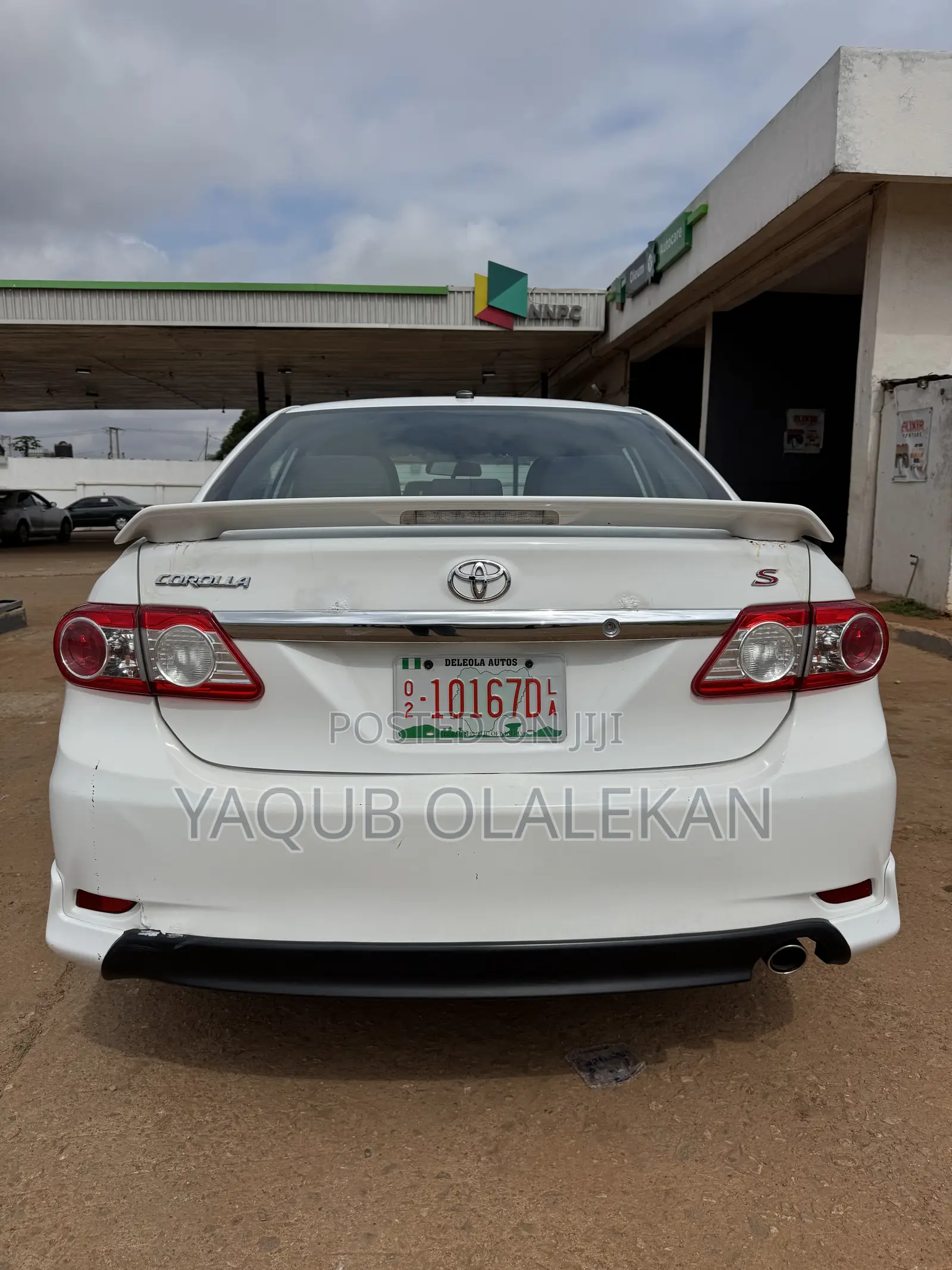 Toyota Corolla 2011 White