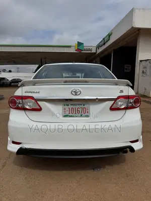Toyota Corolla 2011 White