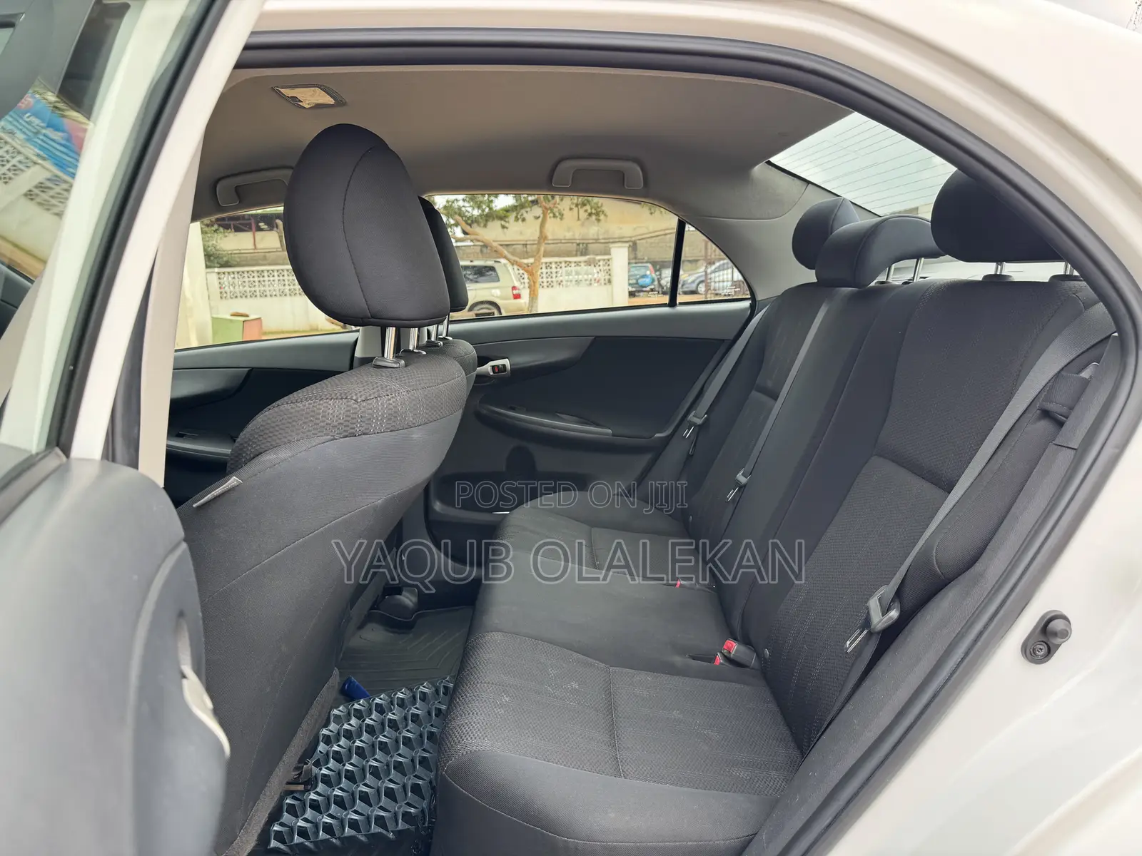 Toyota Corolla 2011 White