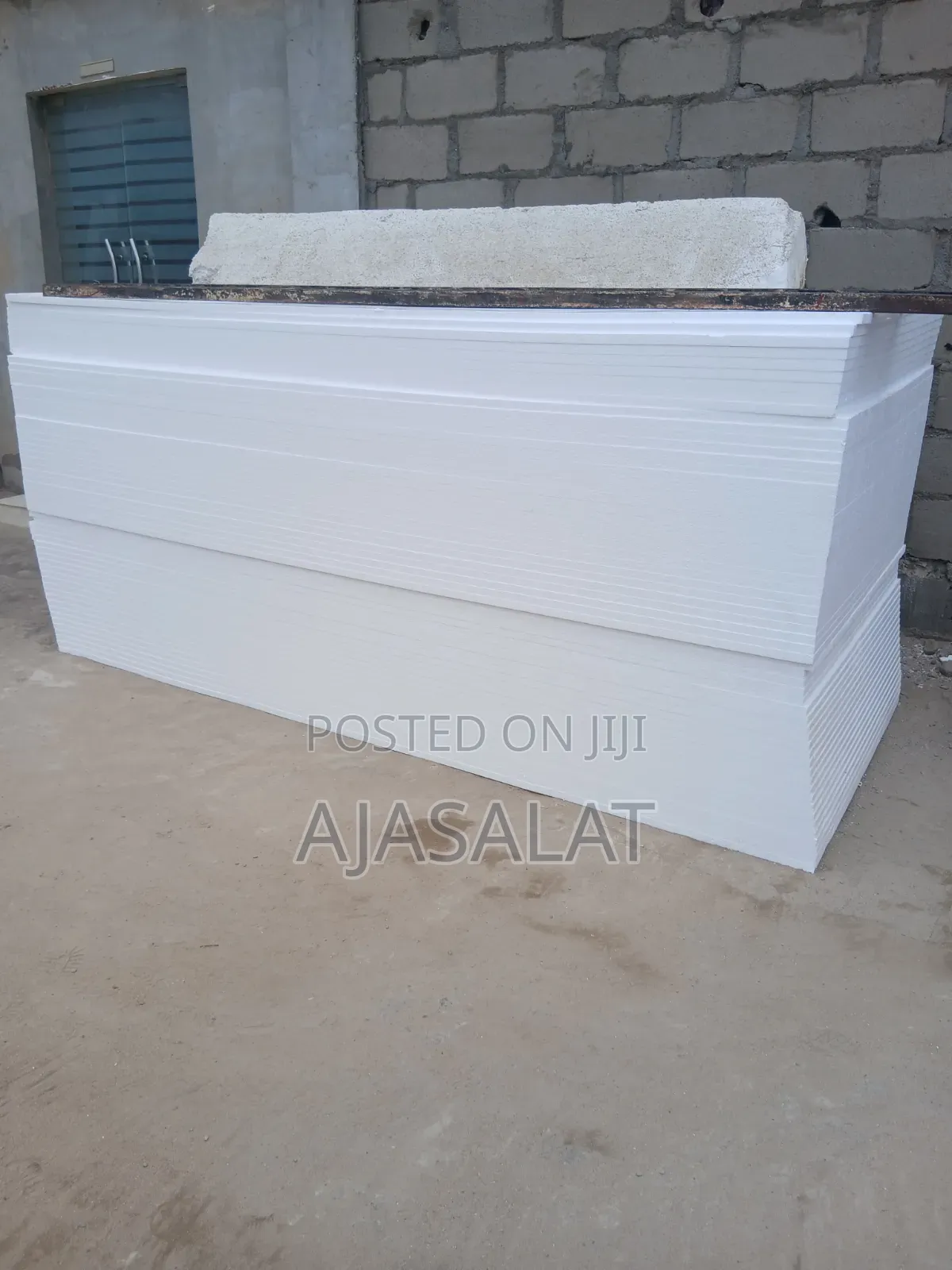 Polystyrene Parapet and Pop Board 300 by 300