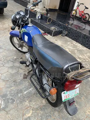 TVS HLX Plus ES 2022 Blue