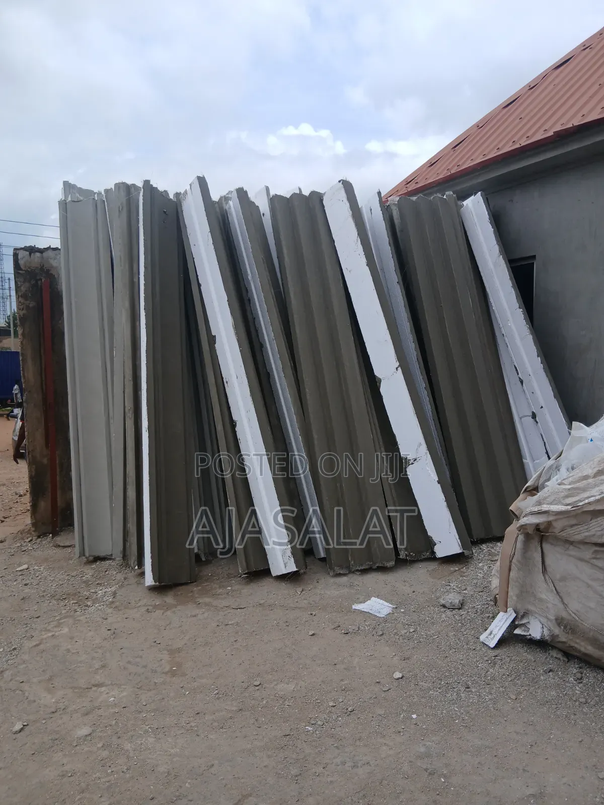 250 by 300 Polystyrene Parapet