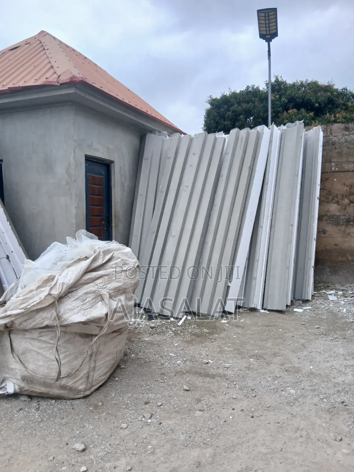250 by 300 Polystyrene Parapet