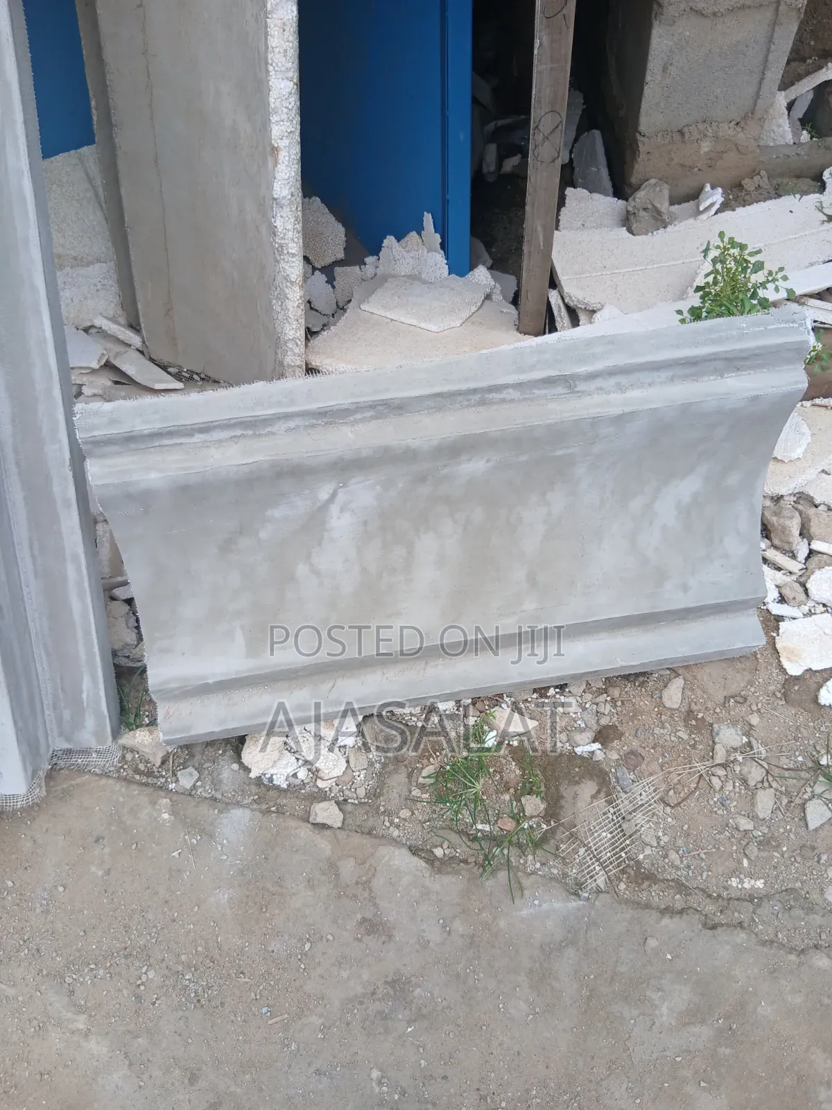 250 by 300 Polystyrene Parapet