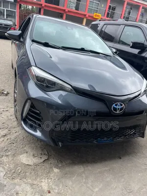 Toyota Corolla SE (1.8L 4cyl 2A) 2019 Gray