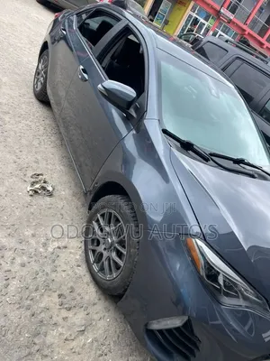 Toyota Corolla SE (1.8L 4cyl 2A) 2019 Gray