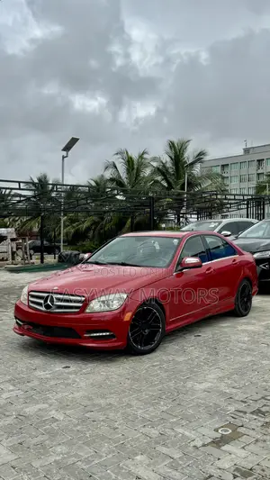 Mercedes-Benz C300 Luxury Sedan AWD (3.0L 6cyl 7A) 2009 Red