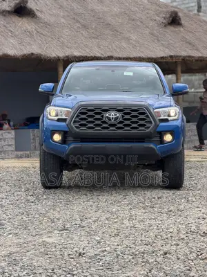 Toyota Tacoma 2017 Blue