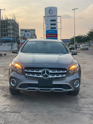 Mercedes-Benz GLA 250 2017 Gray
