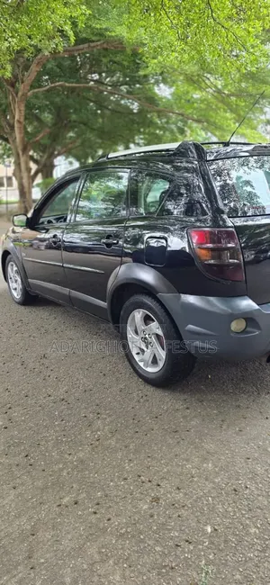 Pontiac Vibe Automatic 2004 Black