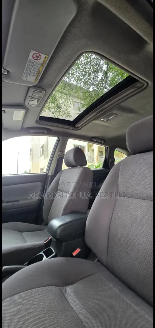 Pontiac Vibe Automatic 2004 Black