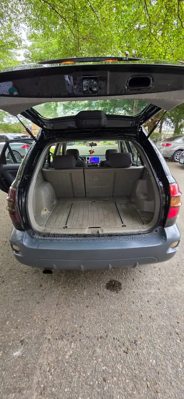 Pontiac Vibe Automatic 2004 Black