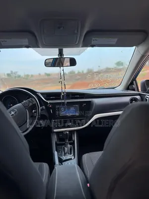 Toyota Corolla 2016 Blue