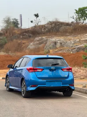 Toyota Corolla 2016 Blue