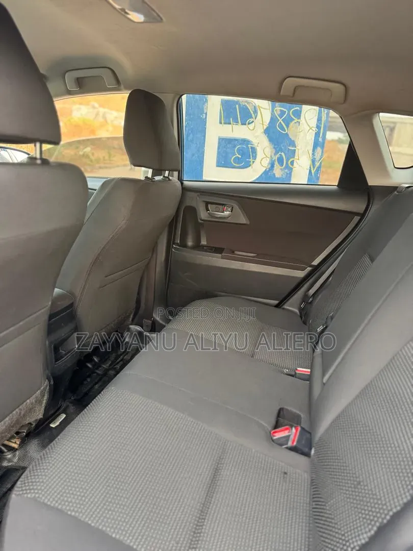 Toyota Corolla 2016 Blue