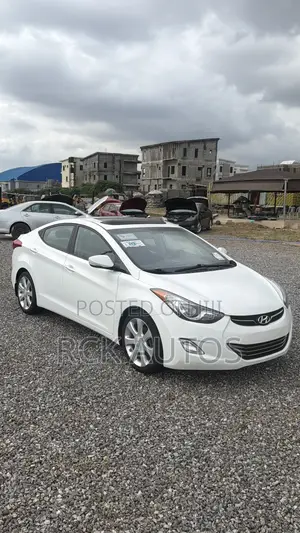 Hyundai Elantra Limited Sedan FWD (1.8L 4cyl 6A) 2013 White