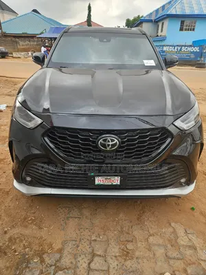 Toyota Highlander L 2022 Black