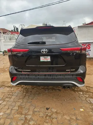 Toyota Highlander L 2022 Black