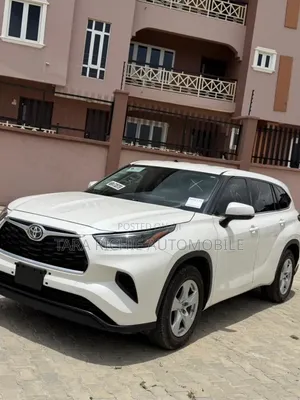 Toyota Highlander L 2021 White