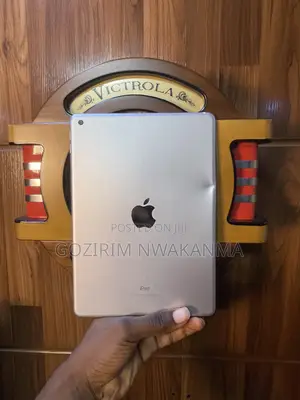 Apple iPad 9.7 128 GB Silver
