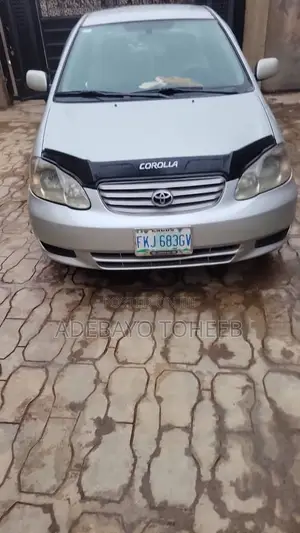 Toyota Corolla LE 2004 Silver