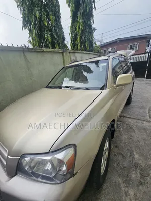 Toyota Highlander 2005 Gold