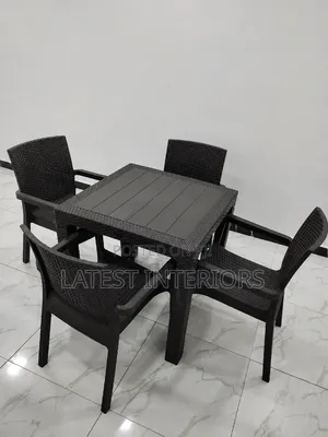 Outdoor Patio Dining Set (4-Seater)