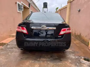 Toyota Camry XLE V6 4dr Sedan (3.5L 6cyl 6A) 2011 Black
