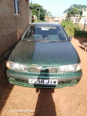 Nissan Almera 2005 Green
