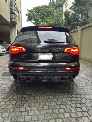 Audi Q7 2012 Black
