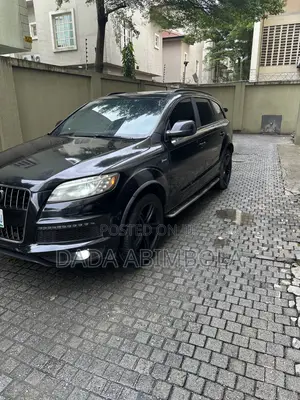 Audi Q7 2012 Black