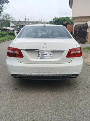 Mercedes-Benz E350 Base 4Matic Sedan AWD (3.5L 6cyl 7A) 2013 White