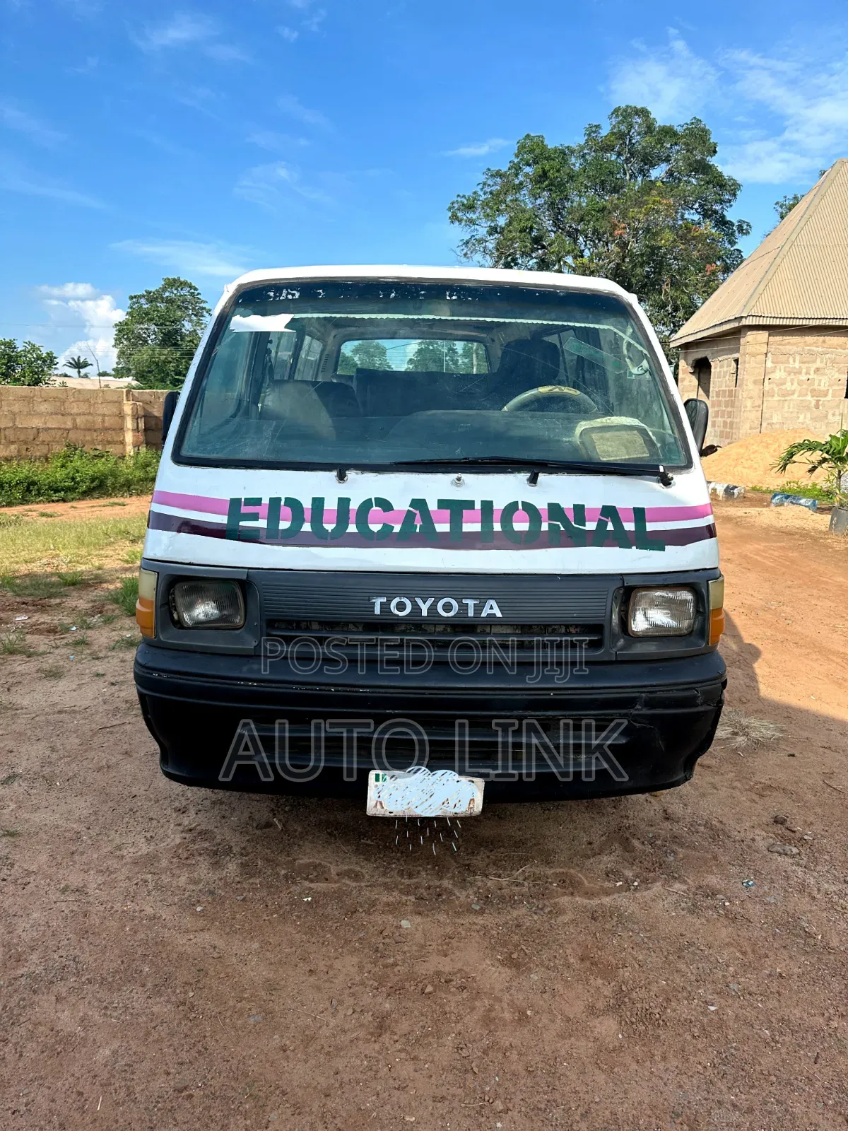 Toyota HiAce 2002 White