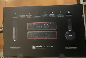 Original 4th Generation Focusrite Scarlet 2i2 Bundle