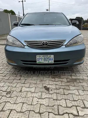 Toyota Camry LE 4dr Sedan (2.4L 4cyl 4A) 2004 Blue